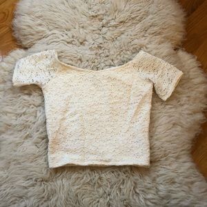 ABERCROMBIE & FITCH LACE CROP TOP